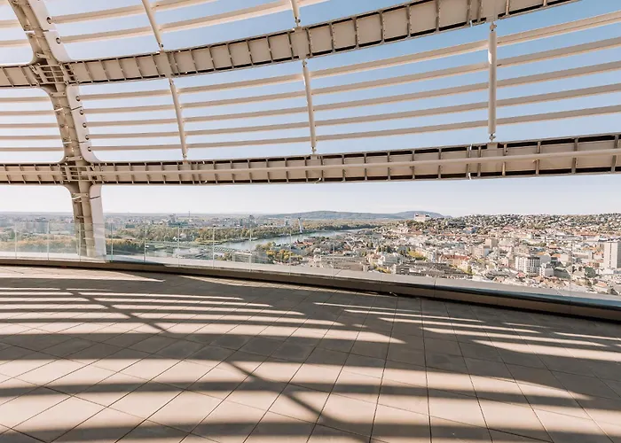 Skau Sky Park Ivory By Zaha Hadid 11 Floor 4 Tower Free Parking * 브라티슬라바