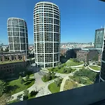 Skau Sky Park Ivory By Zaha Hadid 11 Floor 4 Tower Free Parking * ברטיסלאבה